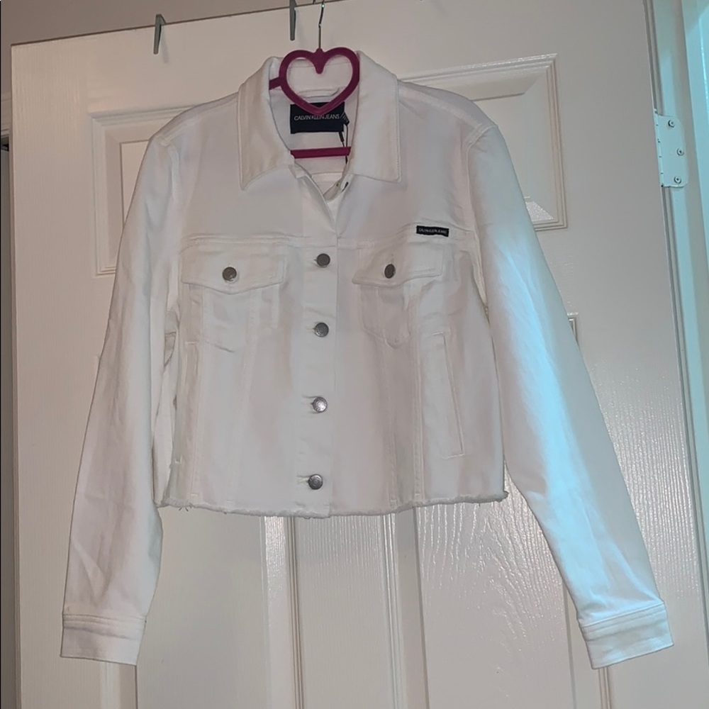 Calvin Klein NWT cropped white denim jacket
